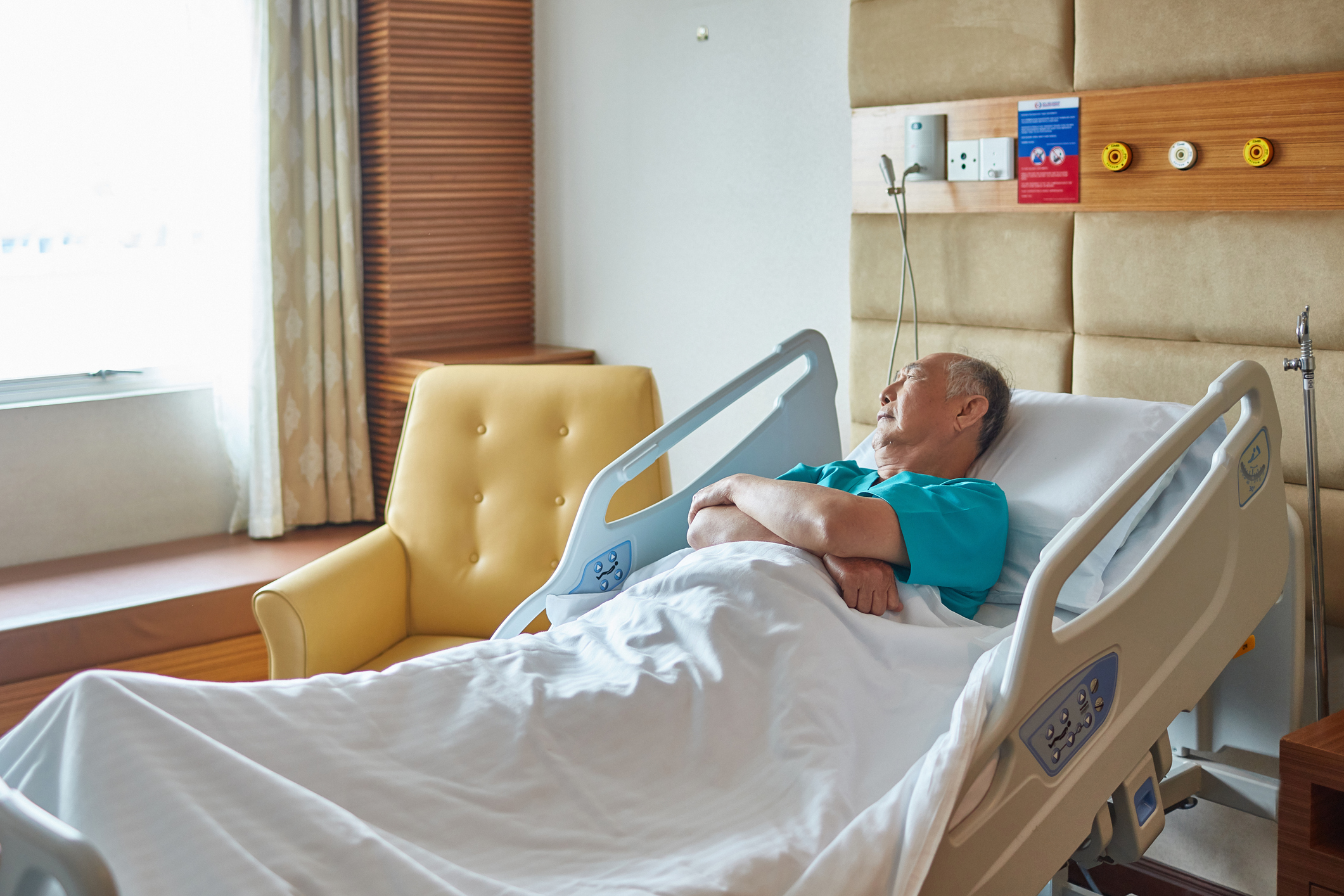 Researchers are gaining insight into the causes behind hospital delirium in the elderly.